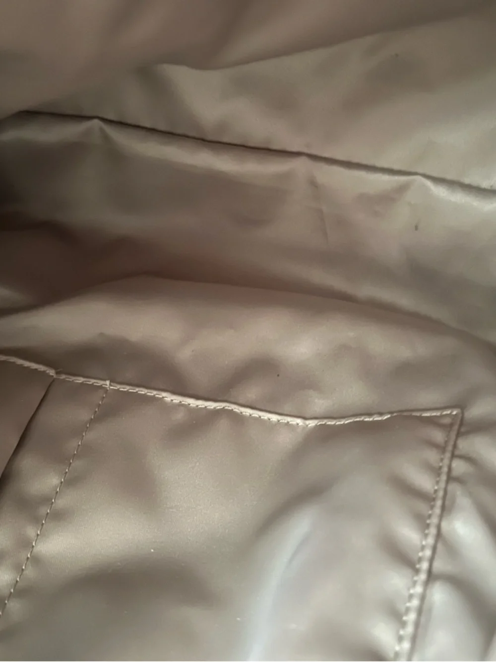 Luxurious Plum Leather Drawstring Shoulder Bag by Coach - Picture 4 of 5